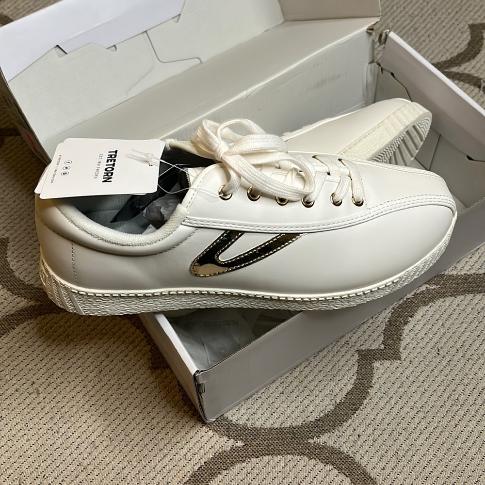 Tretorn Cream Sneakers with Gold Accents